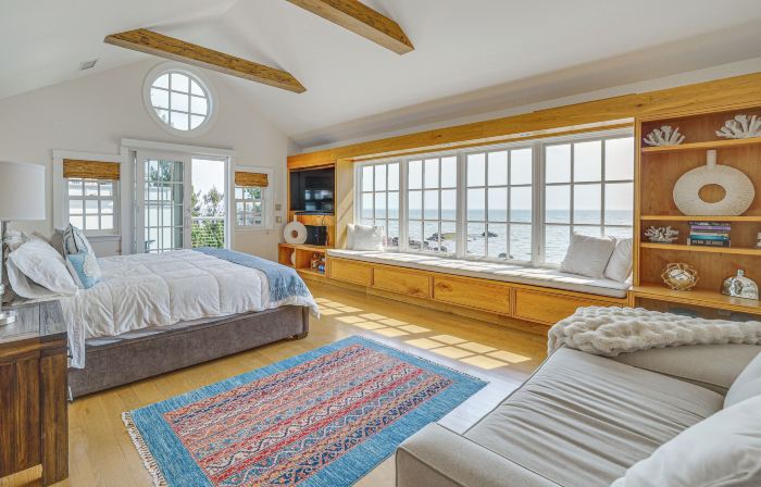 Luxe 5,600-sq-ft Estate Waterfront + Pool