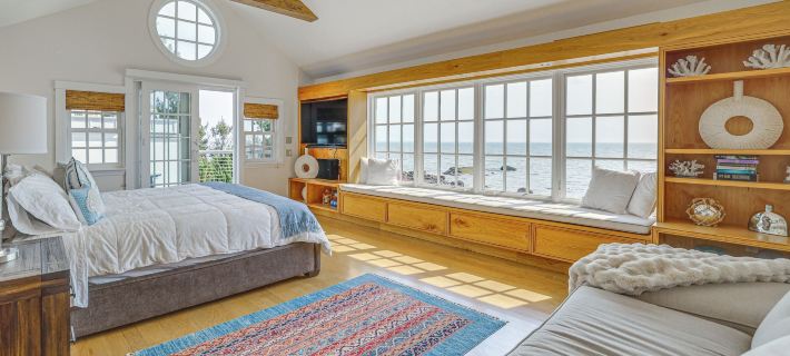 Luxe 5,600-sq-ft Estate Waterfront + Pool Hotels in Middlesex County