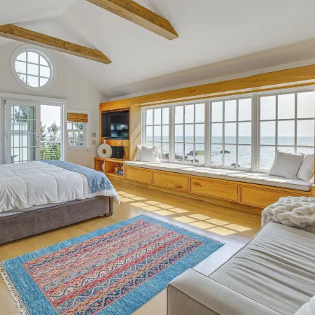 Luxe 5,600-sq-ft Estate Waterfront + Pool