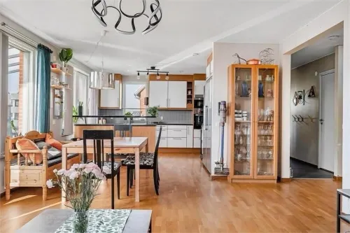 5-Bed-Rooms House with Jacuzzi, Free Parking, and 2 Toilets-Bath in Malmö - Homestays