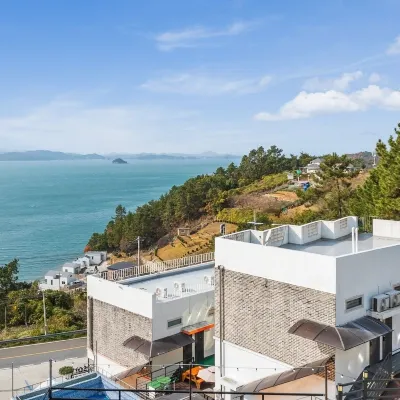 Yeosu Yegreena Pension Các khách sạn gần Sân golf The Ocean Golf Course