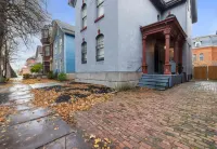 Walk to Allentown With Free Parking WFH Space - Kylpyammeita