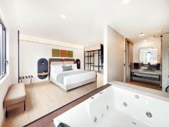 Blues Suites Laureles