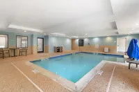 Holiday Inn Express BIDDEFORD by IHG - parking