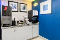 Microtel Inn & Suites by Wyndham Greenville / Woodruff Rd - breakfast