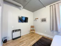 Modern meets historic charm! Unique stay in historic little town on the prairie - Apartments