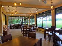 Wilpattu Treehouse Hotel - Parking