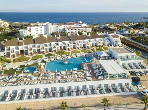Lago Resort Menorca Casas del Lago - Airport Shuttle