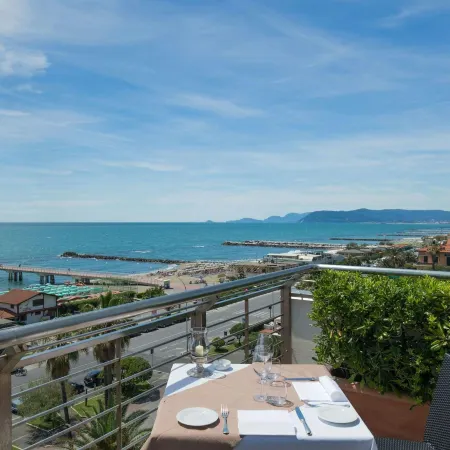 Hotel Excelsior