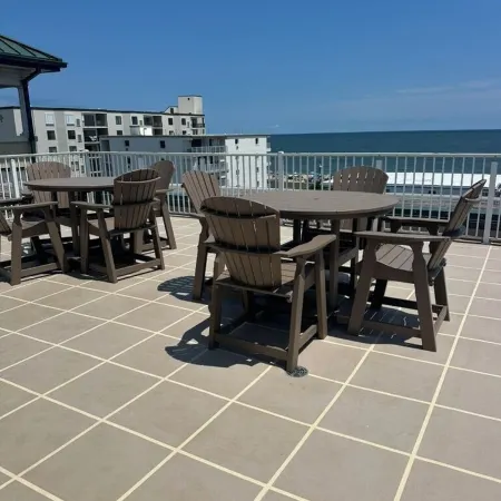 Fantastic Beach Condo, Linens Included!