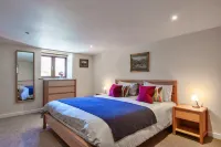 Stunning Bamburgh Coast Apartment - 3-Star