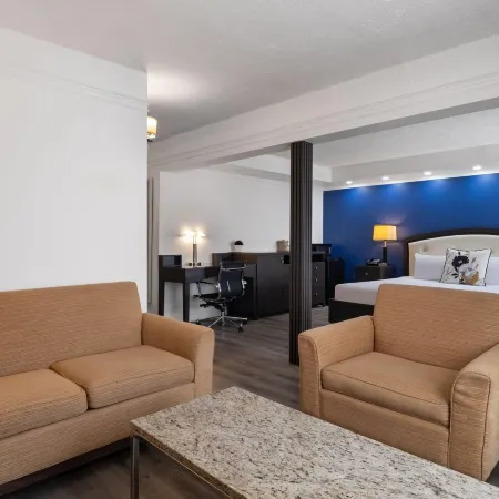 Travelodge by Wyndham Drummondville