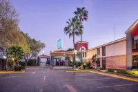 Four Points by Sheraton Saltillo - parking