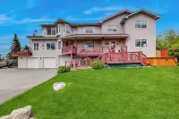 South Anchorage Apartment w/ Shared Deck & Wildlife - 4-Star