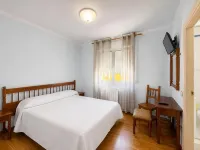 Hostal EC León - 3-Star