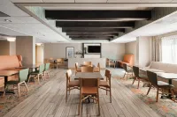 Hampton Inn North Myrtle Beach-Harbourgate - 2-Star