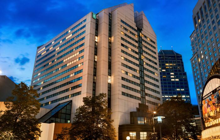 Embassy Suites by Hilton Indianapolis Downtown