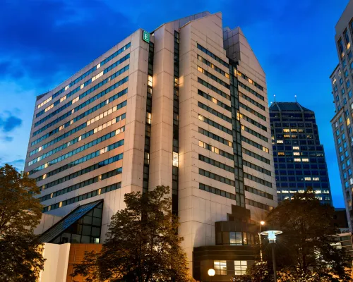 إمباسي سويتس باي هيلتون إنديانابوليس داون تاون Hotels near مونيمونت ستاديوم