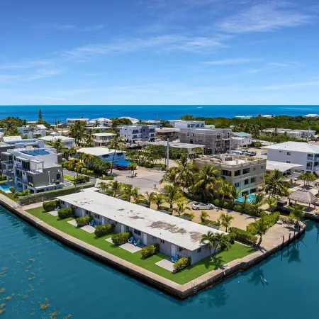 6. Key Largo Waterfront Studio  Dock, Snorkel
