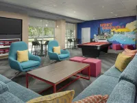 Tru by Hilton Miami West Brickell Hotels near CocoWalk