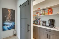 Game Room & Stunning Mtn Views! Cedar City Home - Balkoner