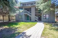 Walk to Lifts & Town - Hot Tub & Pool - 3-Star