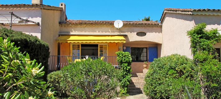 La Maison Bleue Hotels in Grimaud