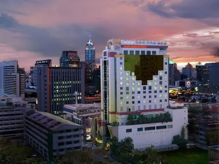 โรงแรมซีนิท สุขุมวิท กรุงเทพฯ