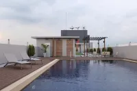 Miracle Suvarnabhumi Airport - Rooftop Pools
