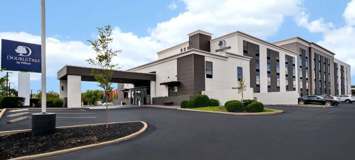 DoubleTree by Hilton St. Louis Airport Hotels in St. Louis