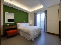 Watermark Hotel Hotels near Siziwan
