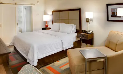 Hampton Inn Harrisonburg-University Отели рядом с достопримечательностью «Квад»