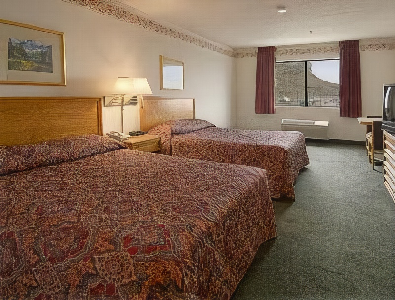 Best Western Plus - Wendover Inn