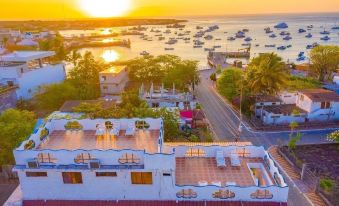 Royal Galápagos Inn