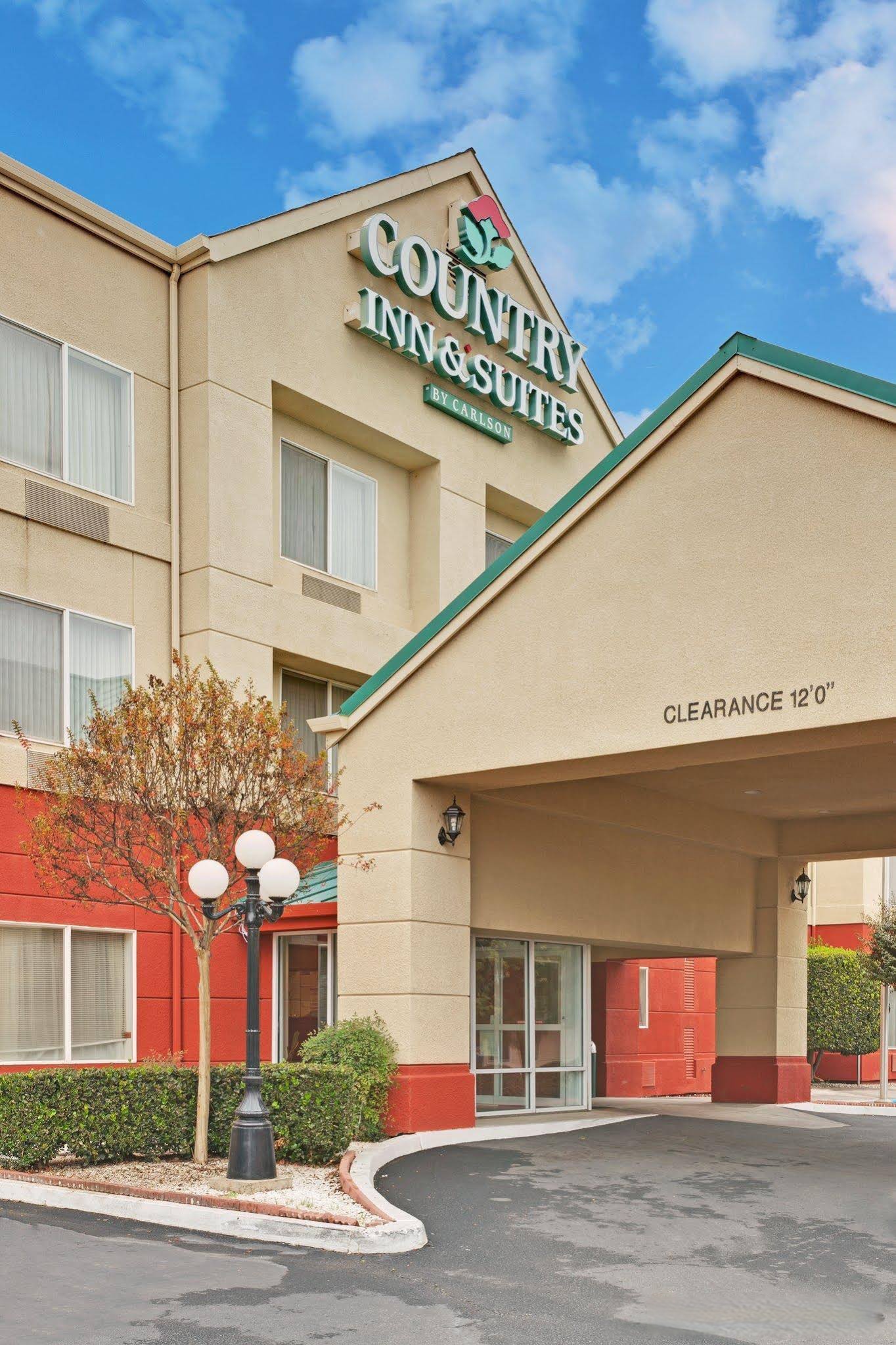 Country Inn & Suites by Radisson, Fresno North, CA