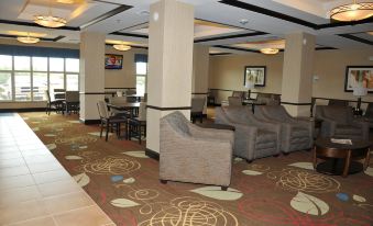 Holiday Inn Express & Suites Clinton