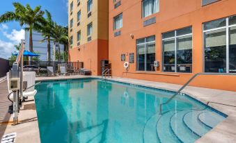 Comfort Suites Fort Lauderdale Airport South & Cruise Port