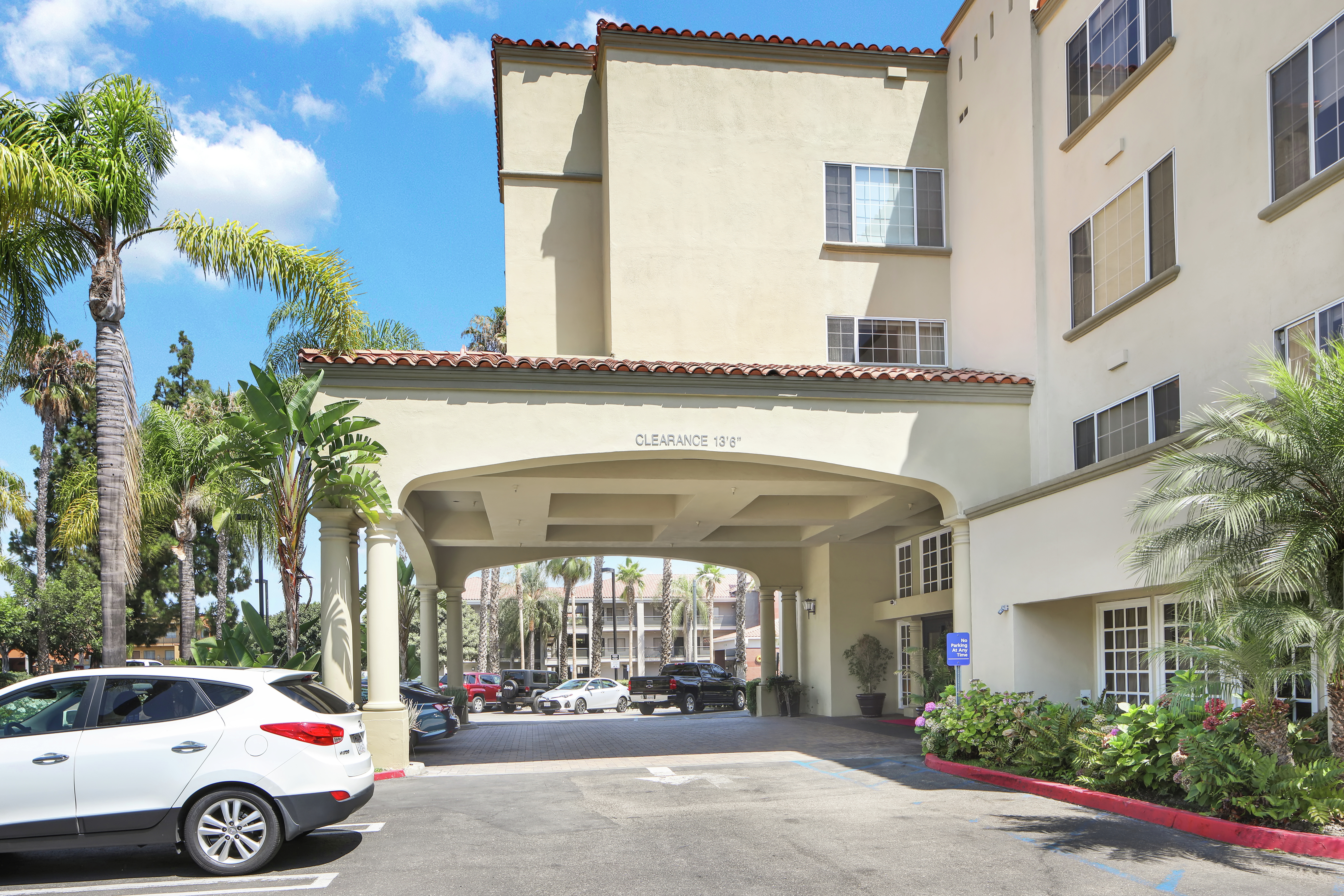 Hampton Inn & Suites Santa Ana/Orange County Airport