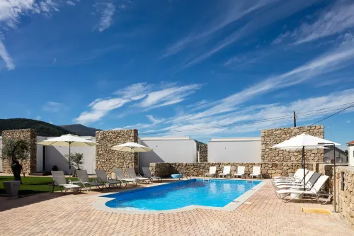 Cerca Design House Hotel di Donas