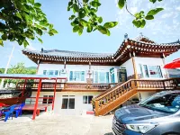 Sokcho Seoraksol Hanok Stay 鄰近新興寺的酒店