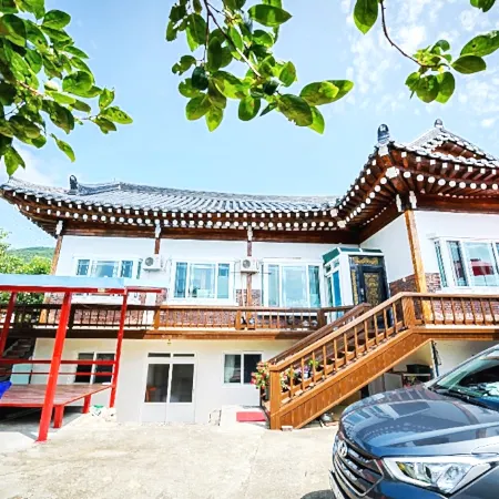 Sokcho Seoraksol Hanok Stay Отели рядом с достопримечательностью «Храм Синхынса»