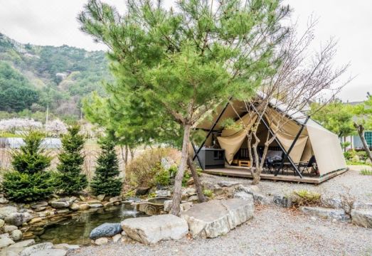 별마로캠핑장 수영장