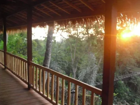 Mr.Din Rinjani Trails Hotel Отели рядом с достопримечательностью «Водопады Сенданг-Гил и Тиу-Келеп»