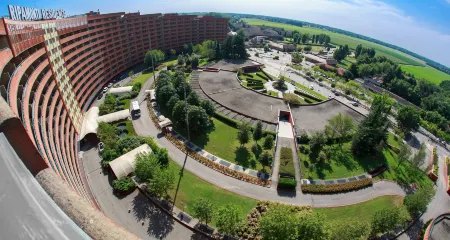 Ripamonti Residence & Hotel Milano Отели рядом с достопримечательностью «Castello di Macconago»