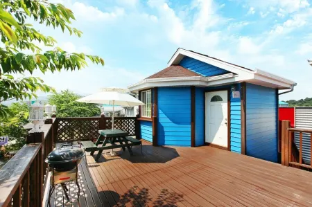 Buan (Byeonsanbando) Corelia Pension Отели в г. Пуан