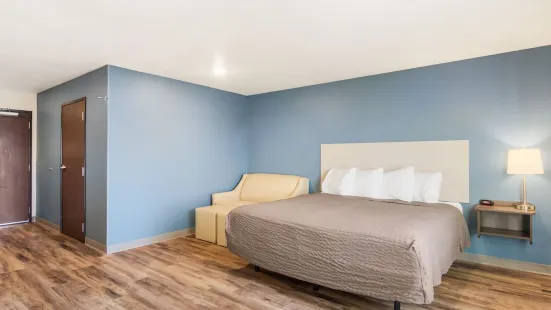 WoodSpring Suites Thornton-North Denver