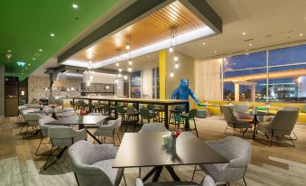 Studio M Arabian Plaza Hotel & Hotel Apartments