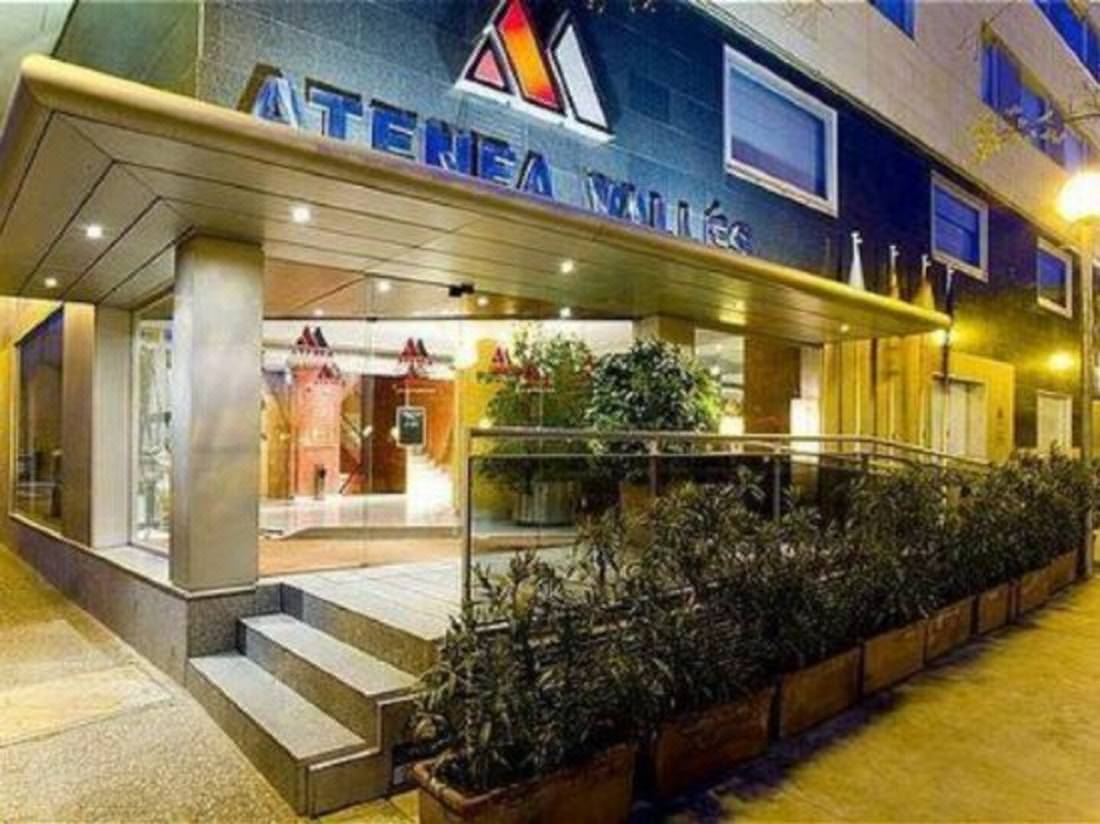Aparthotel Atenea Valles - Valoraciones de hotel de 4 estrellas en  Granollers