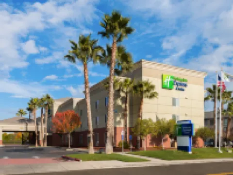 Holiday Inn Express & Suites VACAVILLE by IHG Hotels in Vacaville