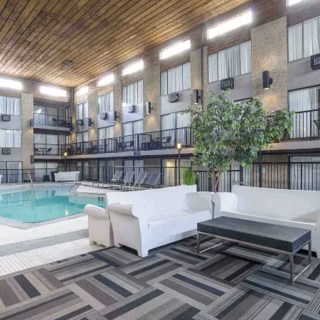 Sandman Hotel & Suites Kelowna